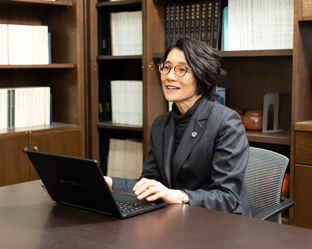 弁護士　内山 知子（池袋若葉法律事務所）