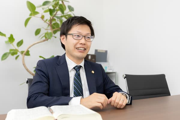 弁護士　里村 格（梅田新道法律事務所）