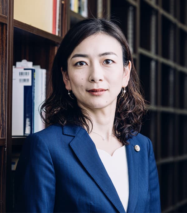 弁護士　森内 彩子