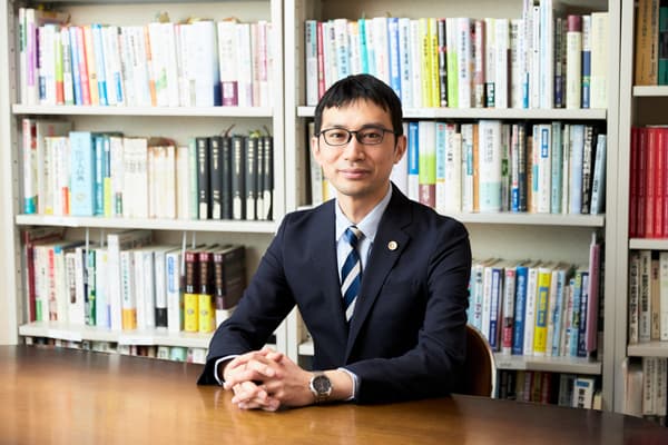 弁護士　鶴羽 良弘（段貞行法律事務所）