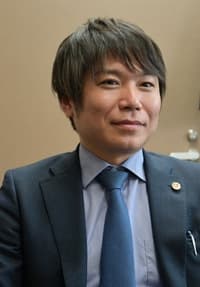 弁護士 塩山 乱（西依・塩山法律事務所）